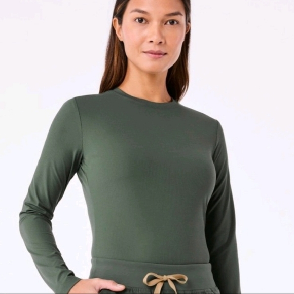 FIGS (2 Piece Bundle) Moss & Black Super Soft Pima Modal Long Sleeve Underscrubs - Picture 2 of 11